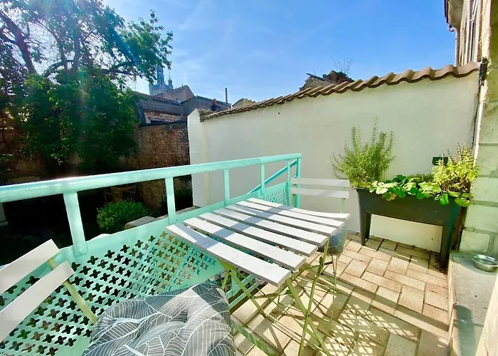 Apartment De 2 Pieces Avec Balcon Centre *