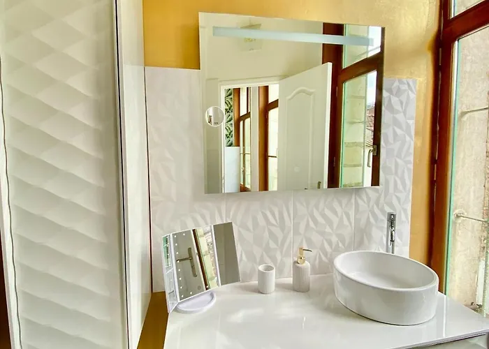 De 2 Pieces Avec Balcon Centre *